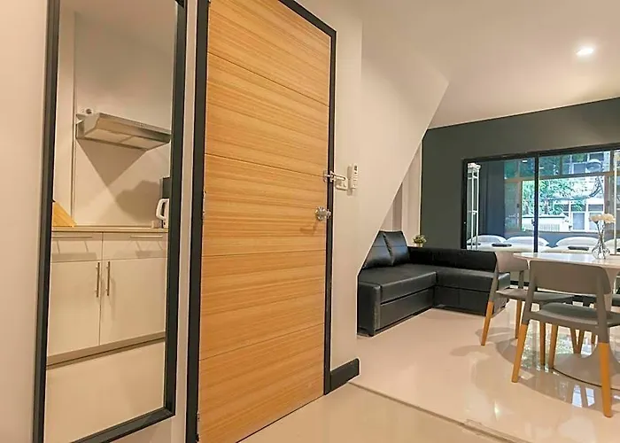 S2 Silom Large 4-6 Guests Full Kitchen Wifi 2*