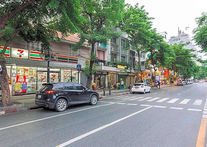 S2 Silom Large 4-6 Guests Full Kitchen Wifi ホテル 2*