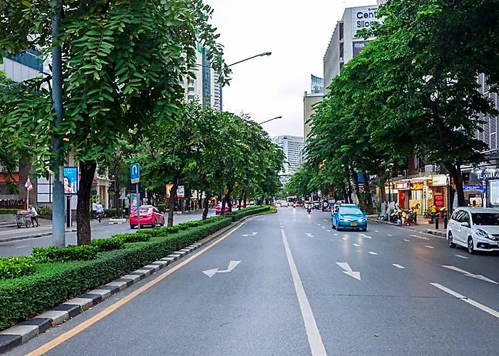 S2 Silom Large 4-6 Guests Full Kitchen Wifi ホテル 2*