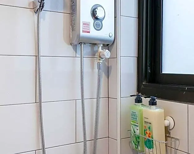 S2 Silom Large 4-6 Guests Full Kitchen Wifi